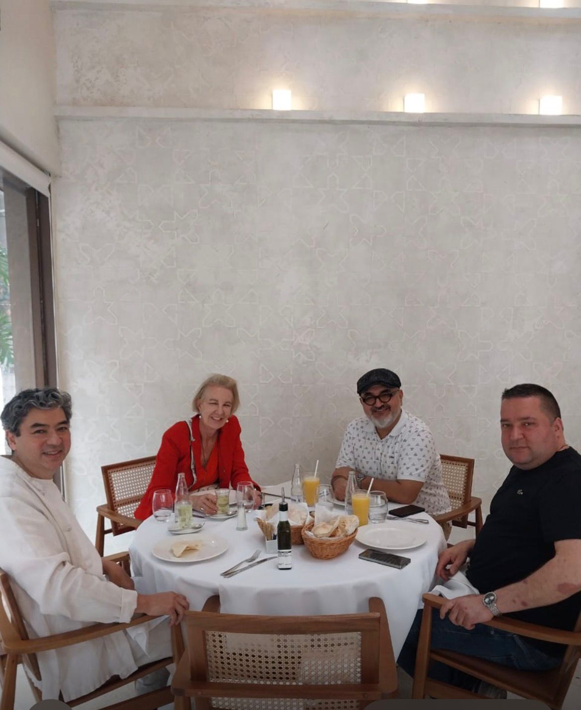 doutora 01 arabia restaurant.jpg